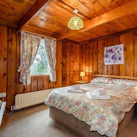 Penllwyn Lodges モントゴメリー エクステリア 写真