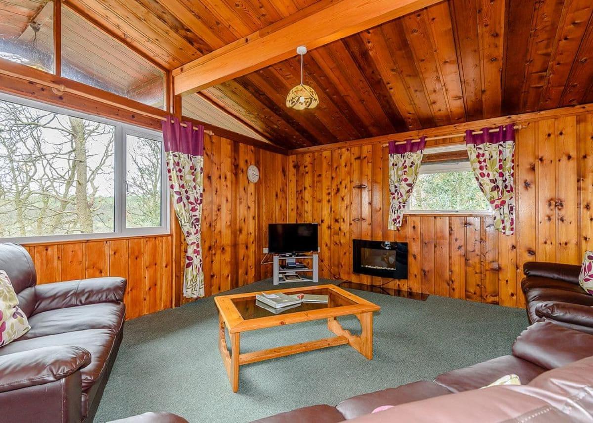 Penllwyn Lodges モントゴメリー エクステリア 写真